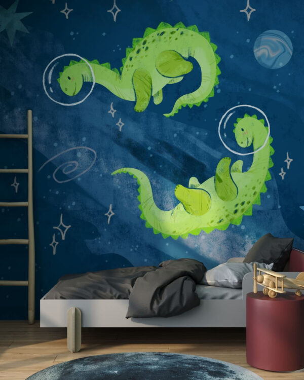 Kindertapete mit zwei großen grünen Dinosauriern in Raumanzügen im Babyzimmer