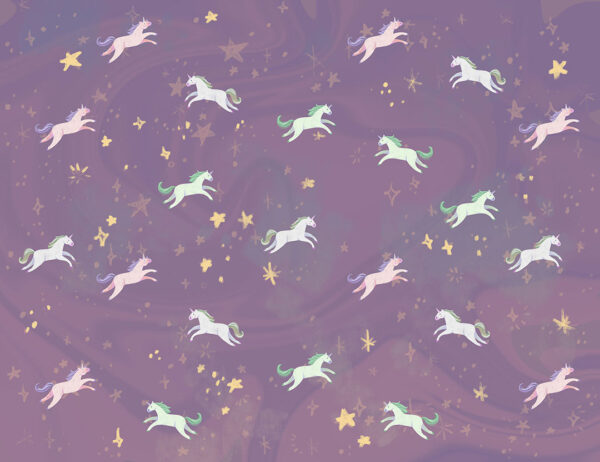 Fototapete Muster mit kleinen bunten Einhörnern auf dekorativem Sternenhintergrund mit Flecken in Rosa- und Lilatönen