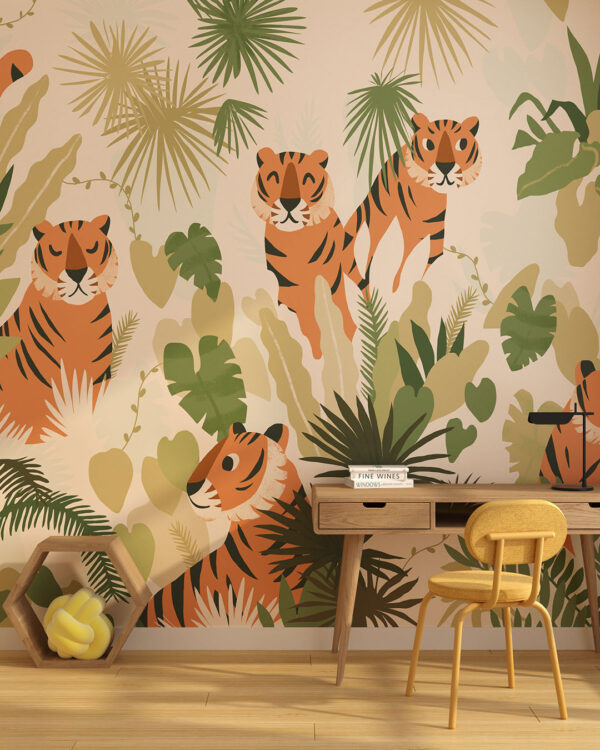 Tapete mit orangefarbenen Tigern in dschungel Blätter auf beigem Hintergrund für Kinderzimmer
