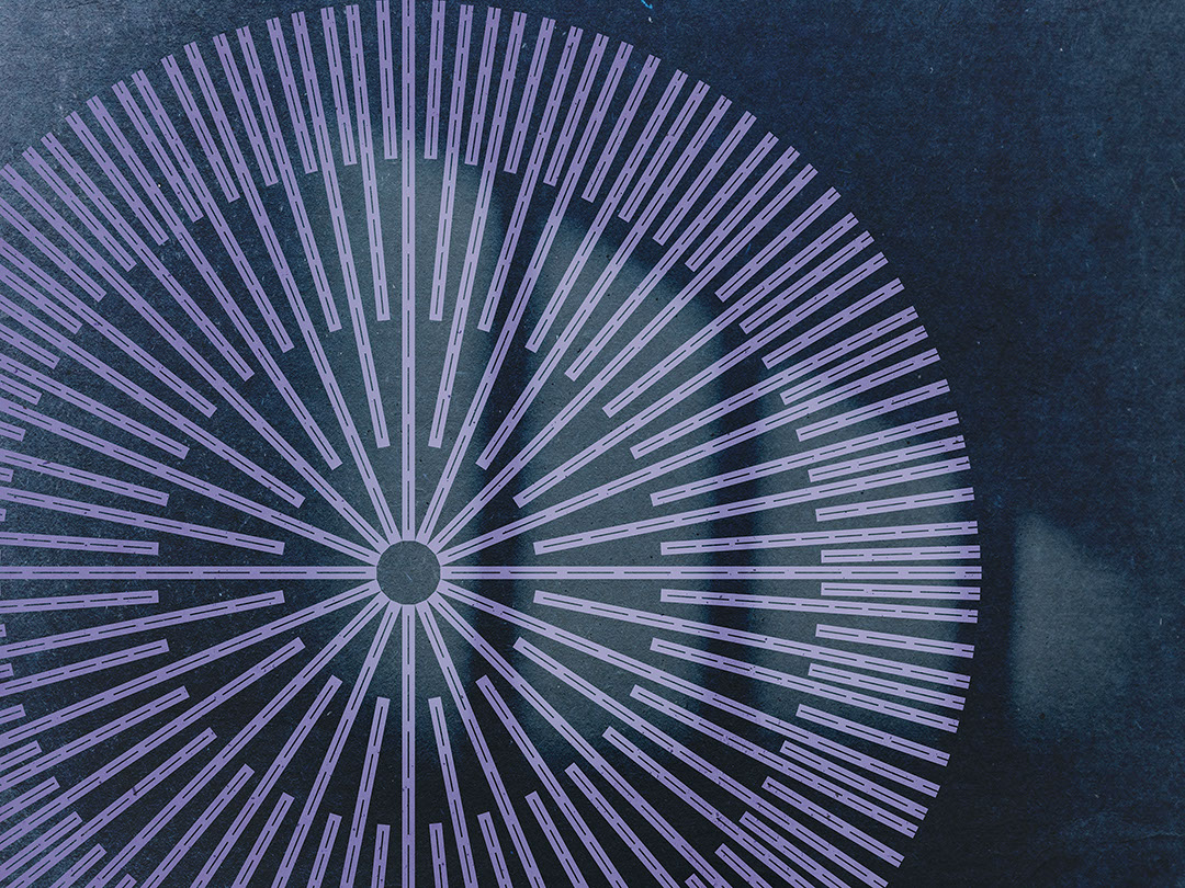 Asymmetrische Fototapete mit geometrischem Kreis auf blauem Hintergrund